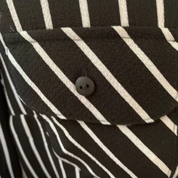 Black and off-white, long-sleeved blouse - Picture 5 of 5